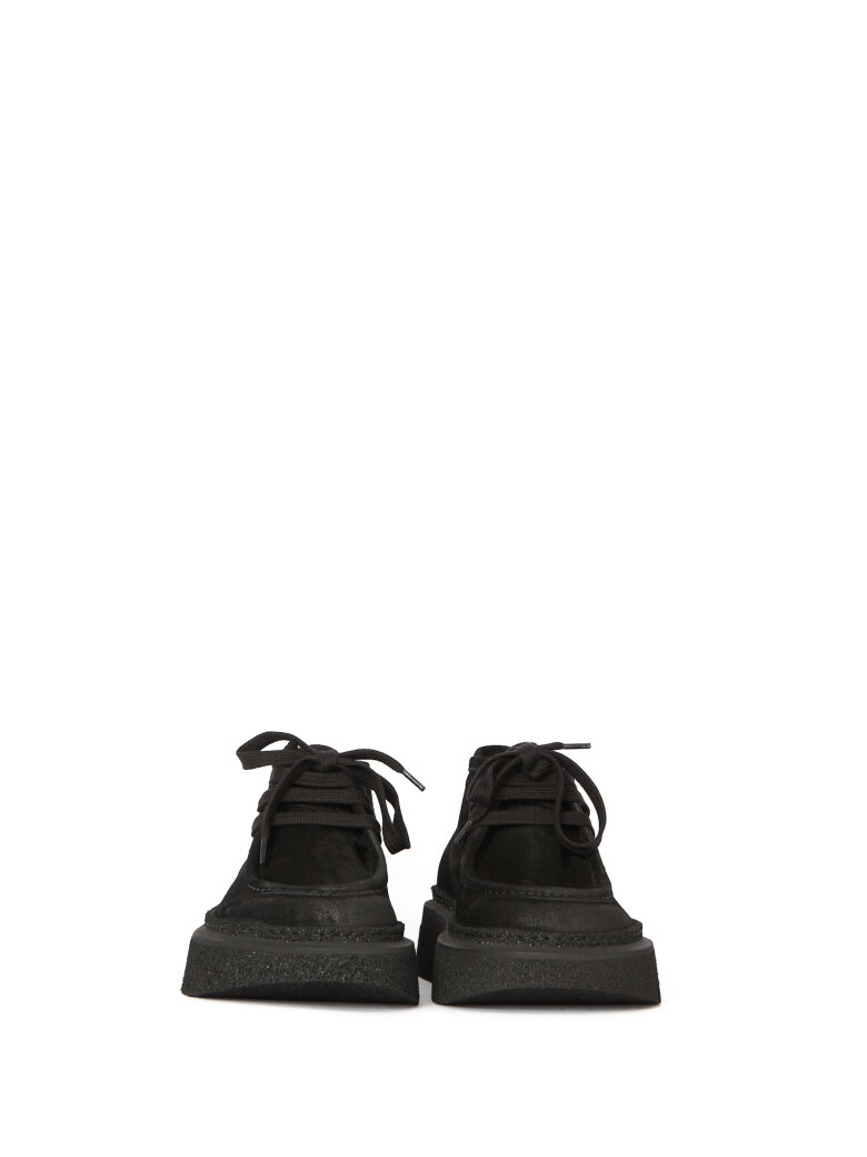 Lofina - Low suede boot with laces