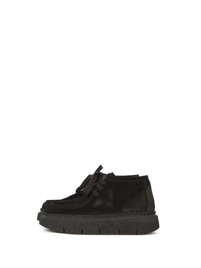 Lofina - Low suede boot with laces