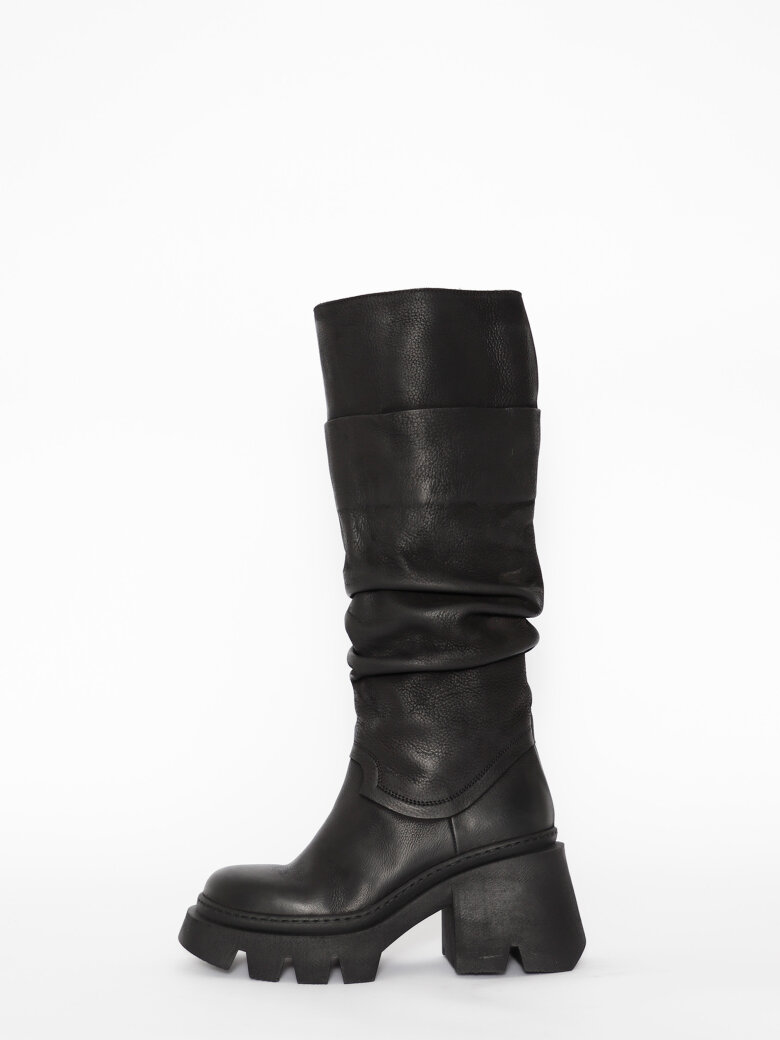Lofina - Sample boot