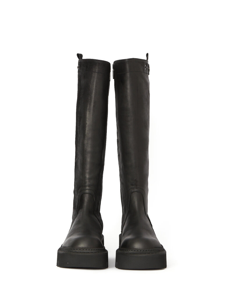 Lofina - Lang støvle med lynlås og knapper