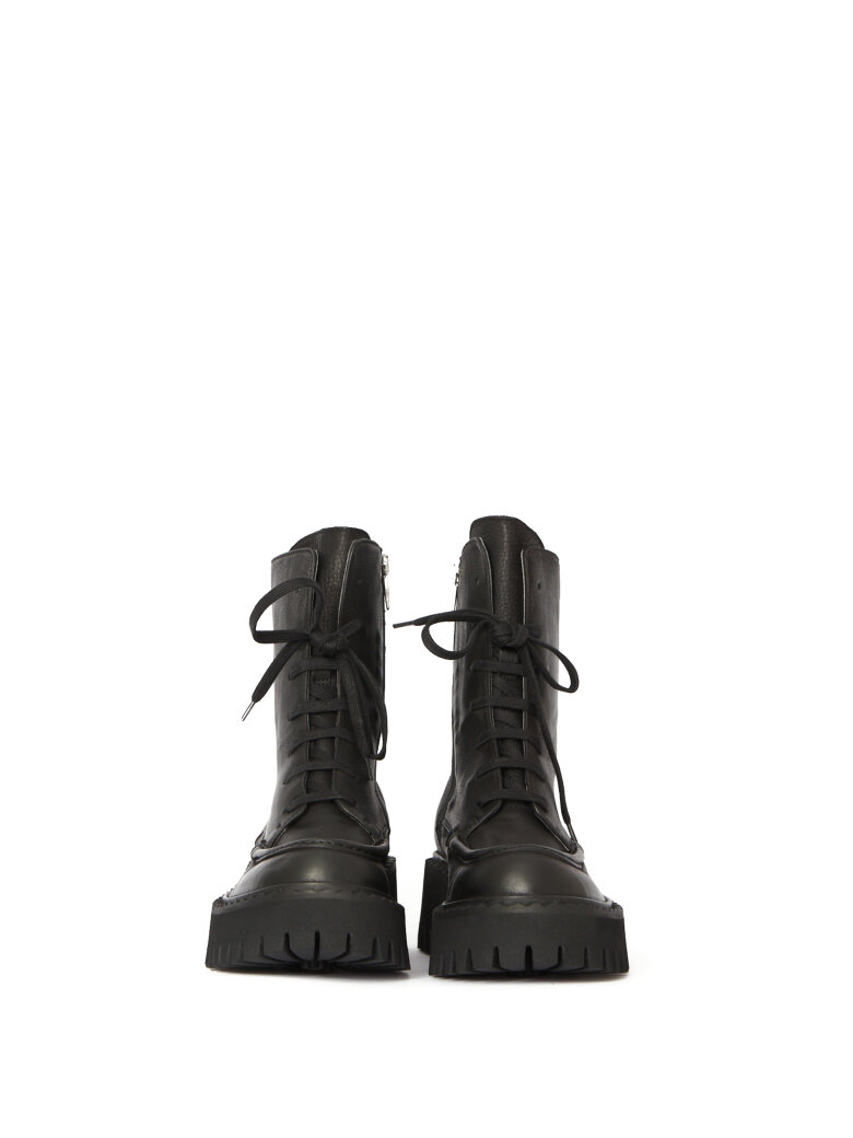 Lofina - Boot with zipper and laces