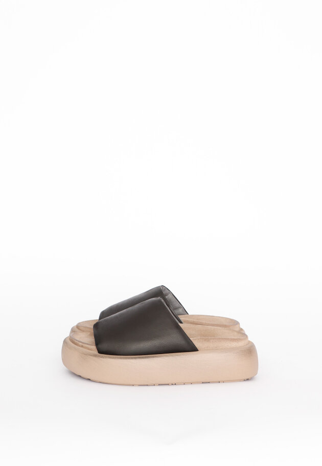 Lofina - Sandal med fodsengssål i ruskind