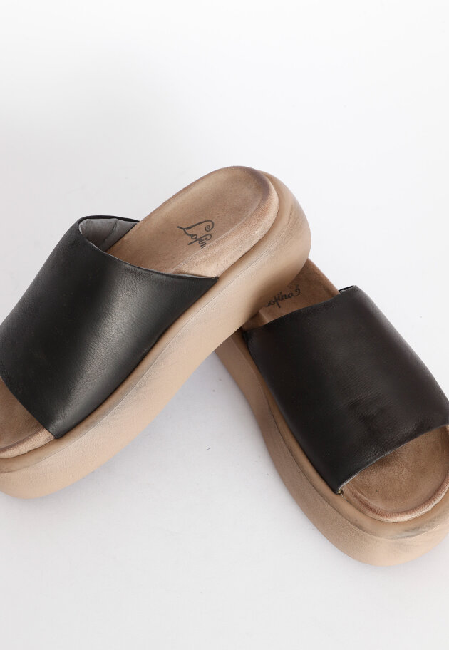Lofina - Sandal with a suede footbed sole