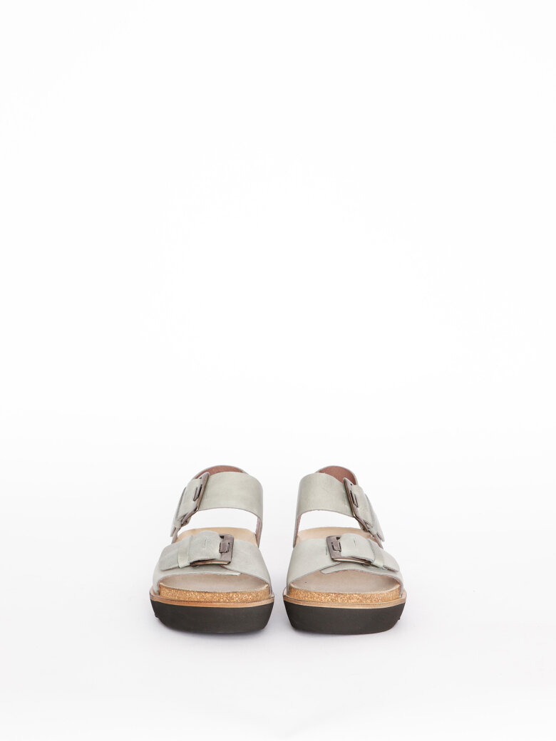 Sandal med spænder