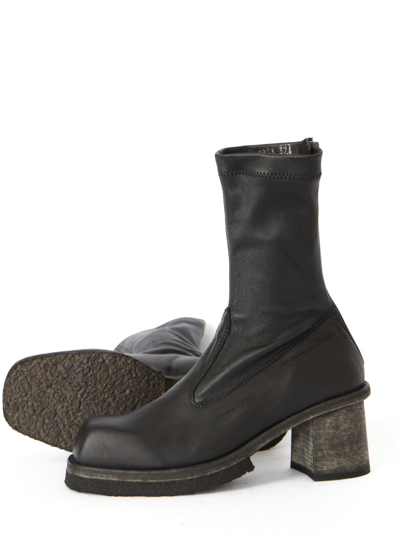 Lofina - Støvle med lynlås og lædersål