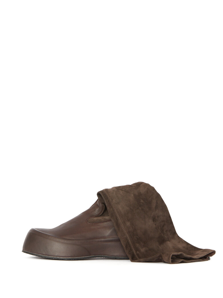 Lofina - Lang strækskindsstøvle i ruskind med lynlås