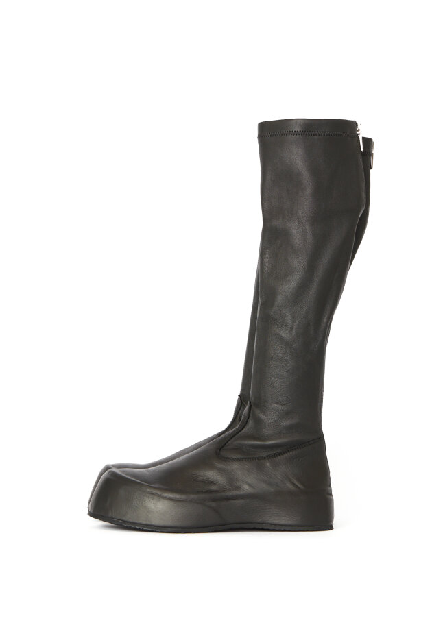 Lofina - Long boot with stretch leather and a zipper Lofina - Long boot with stretch leather and a zipper