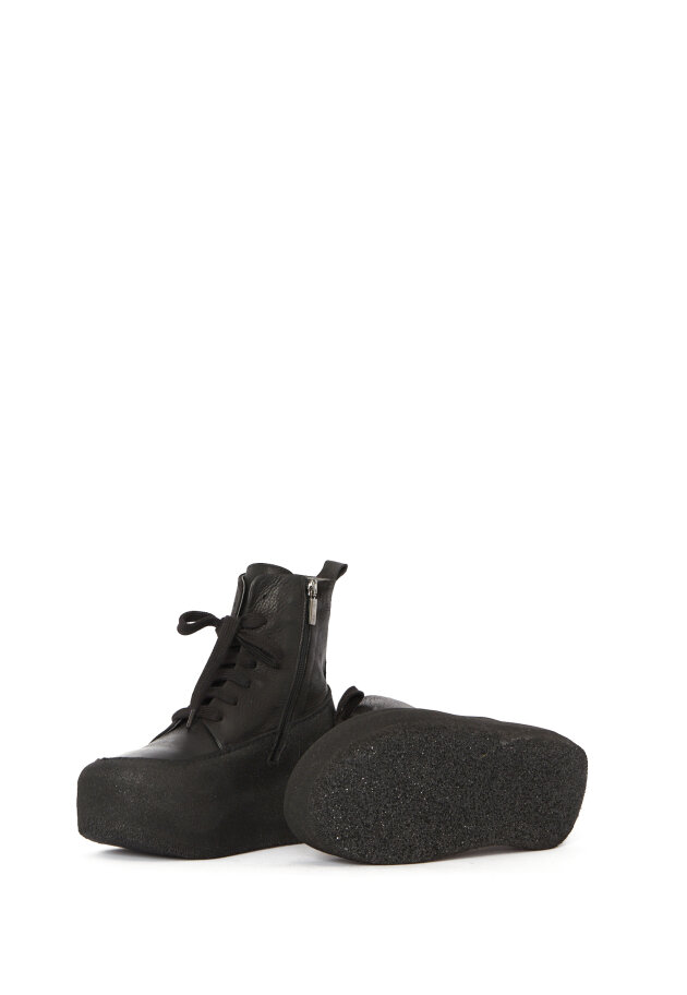 Lofina - Boot with laces and zipper