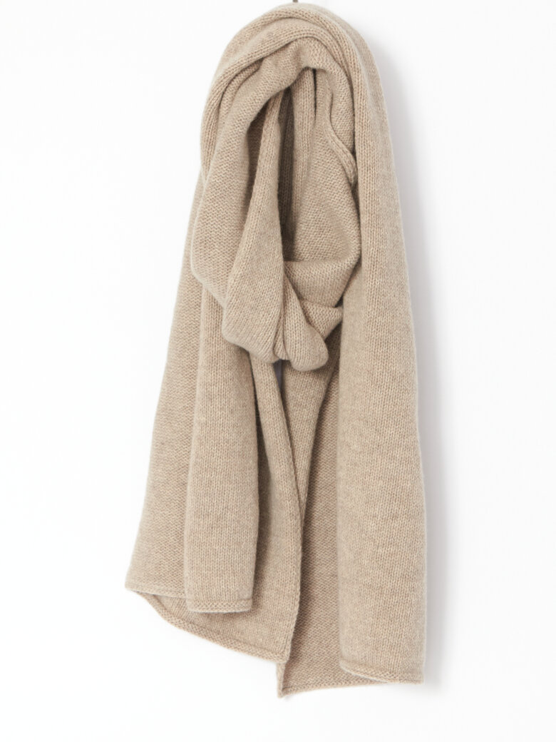 Sort Aarhus - Knitted scarf in merino wool