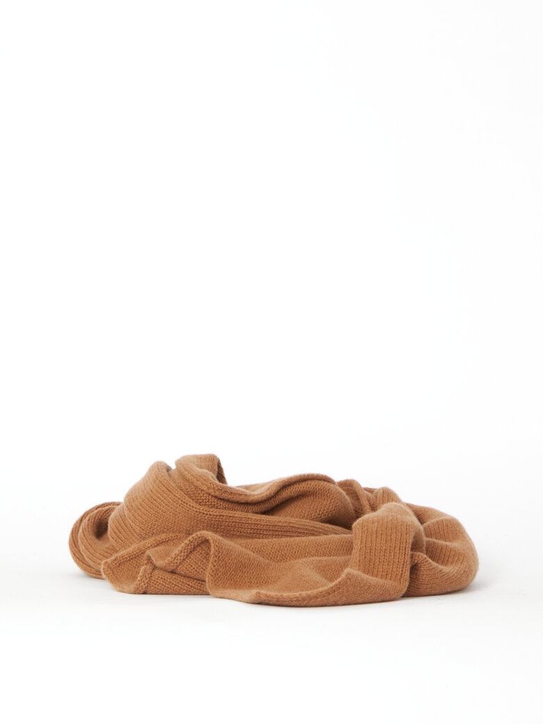 Sort Aarhus - Knitted scarf in merino wool