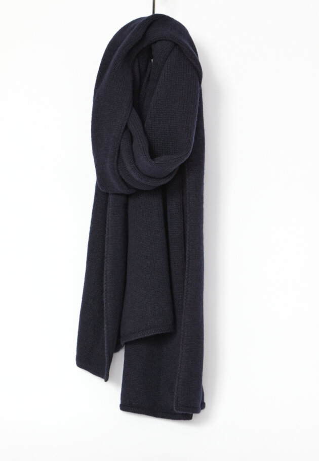 Sort Aarhus - Knitted scarf in merino wool Sort Aarhus - Knitted scarf in merino wool