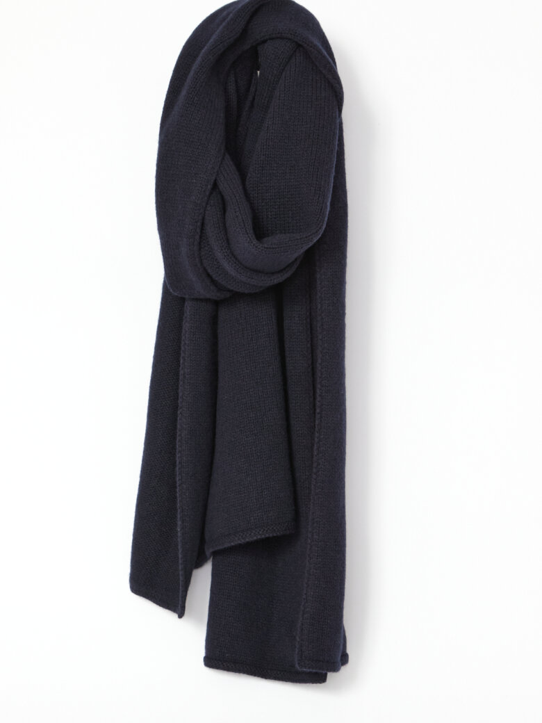 Sort Aarhus - Knitted scarf in merino wool