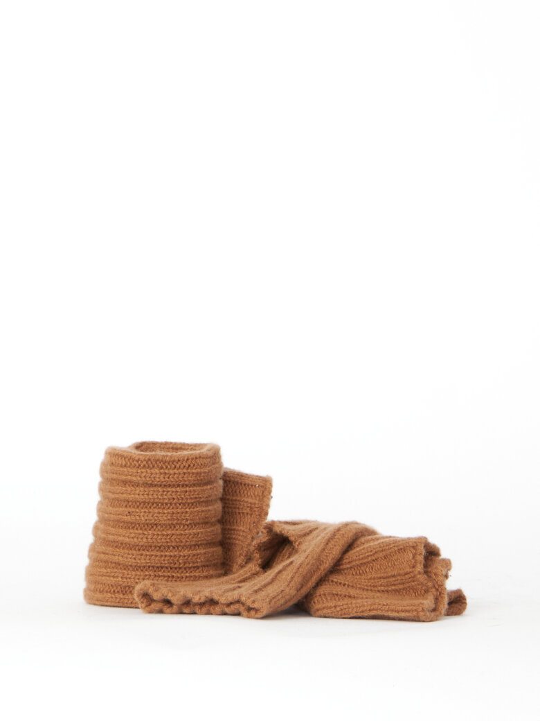 Sort Aarhus - Knitted leg warmers in merino wool