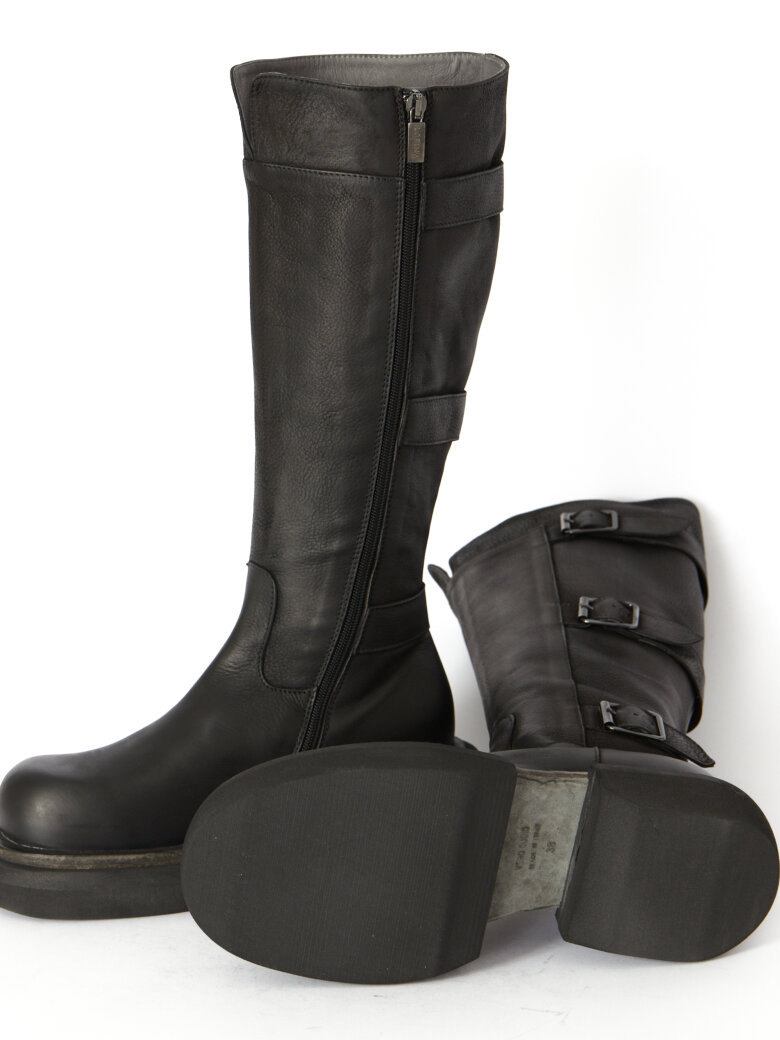 Lofina - Lang støvle med spænder og lynlås