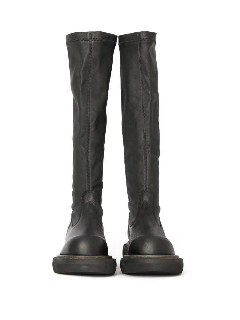 Lofina - Long boot with stretch skin and a zipper