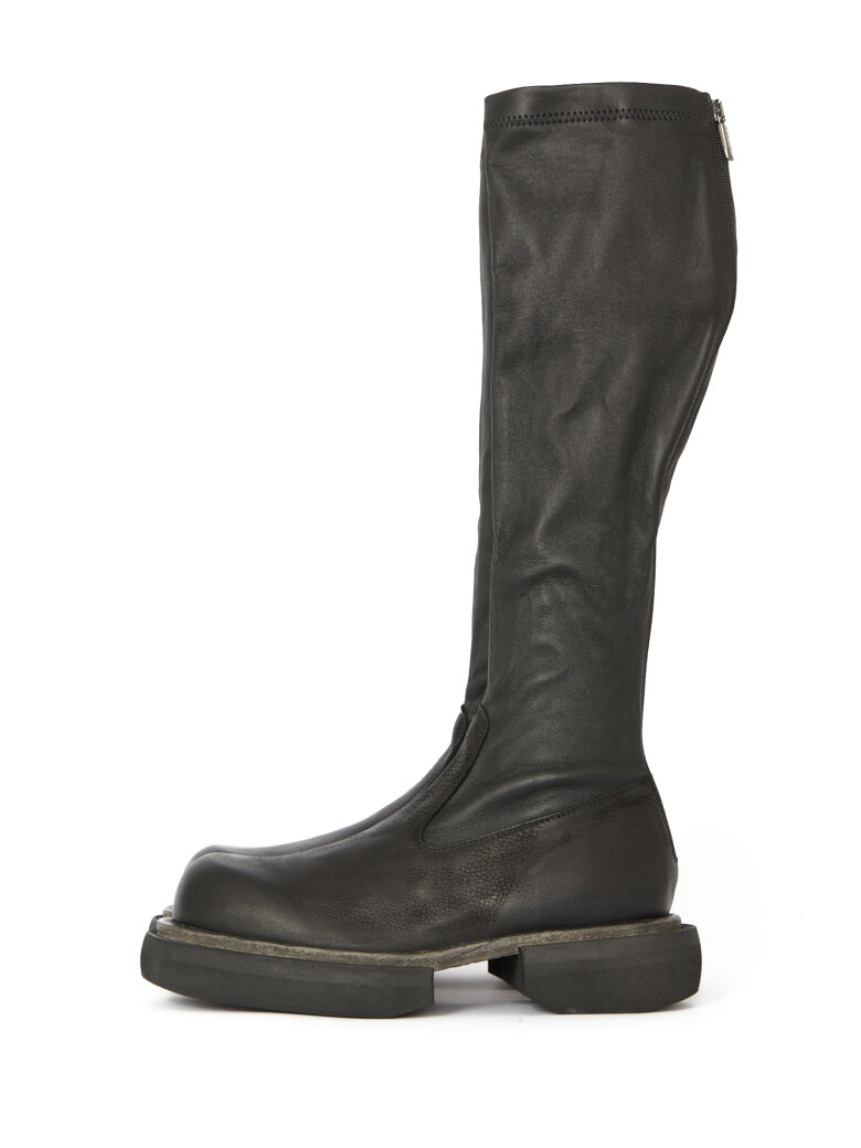 Lofina - Long boot with stretch skin and a zipper