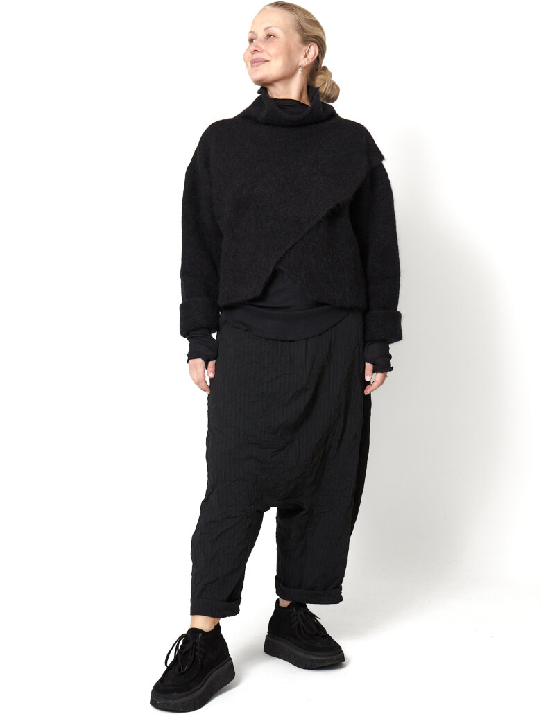 Sort Aarhus - Strikket bluse med detaljer