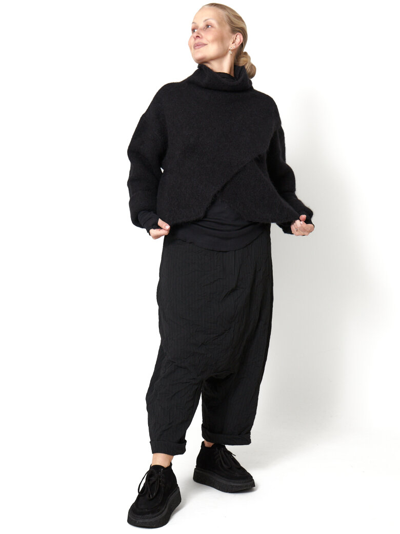 Sort Aarhus - Strikket bluse med detaljer