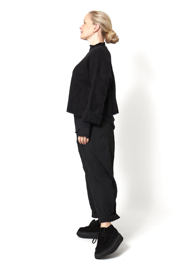 Sort Aarhus - Wide fit blouse in Alpaca wool mix