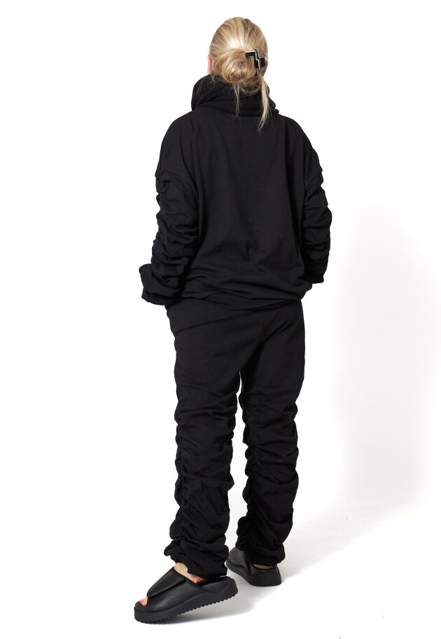 Sort Aarhus - Sweat pants with elastic waist band, pockets and wrinkled legs