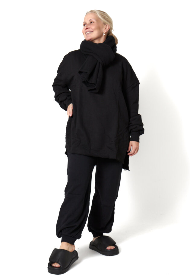 Sort Aarhus - Oversize sweatshirt with asymmetrical length