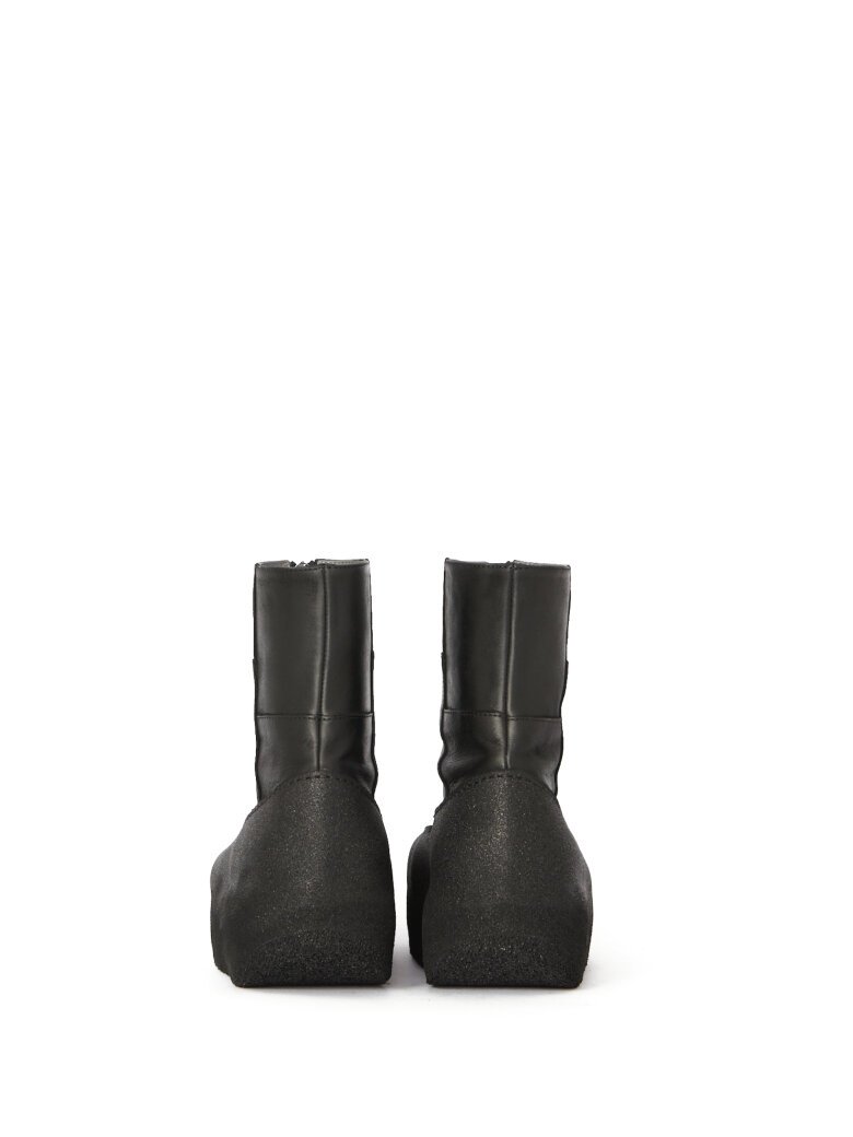 Lofina - Boot with front zipper and plateau