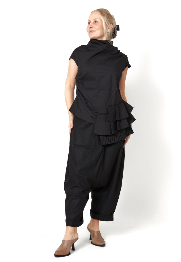 Sort Aarhus - Elegant top with pleated detail