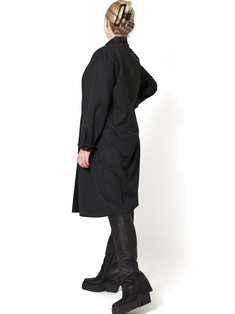 Sort Aarhus - Plisse shirt dress with buttons