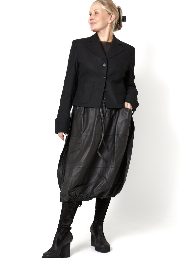 Sort Aarhus - Puffed leather skirt with pockets