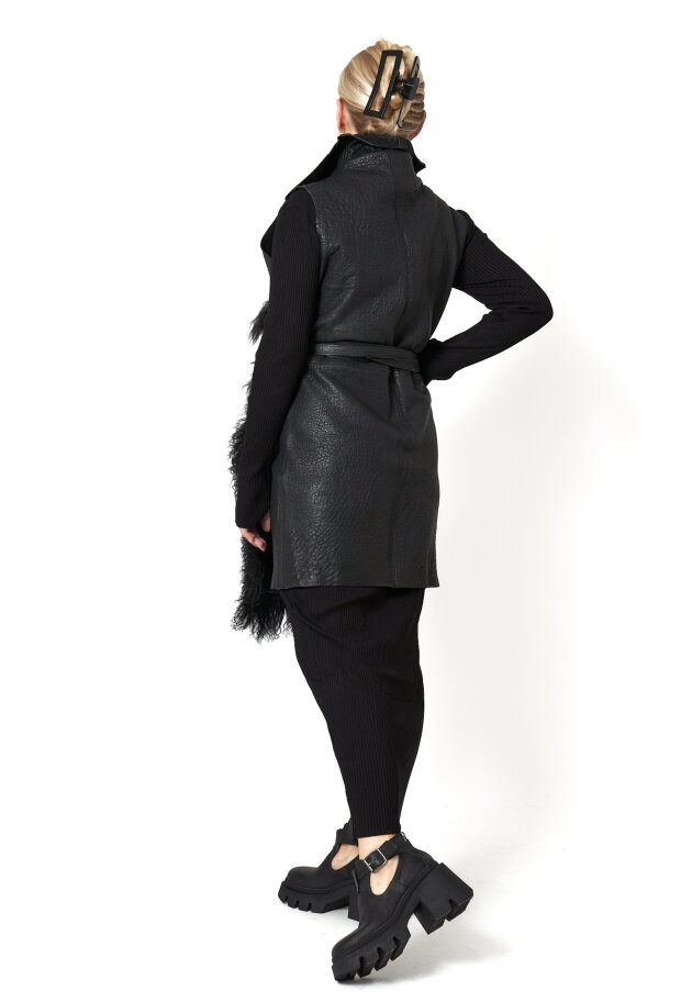 Sort Aarhus - Shrunked leather vest with Tiberian fur