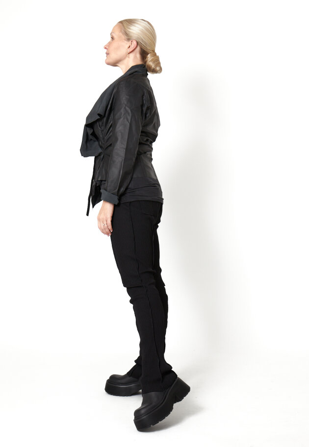 Sort Aarhus - Wide ribbed pants with flared legs and pockets