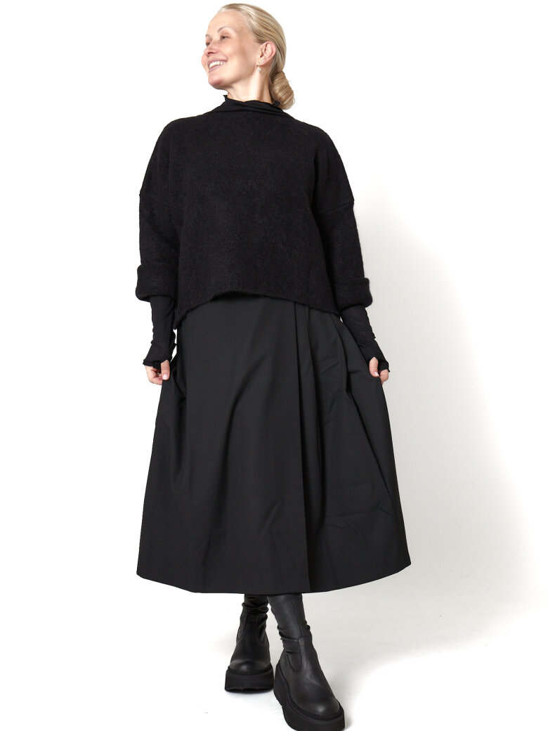 Sort Aarhus - Long skirt with button closure and pockets