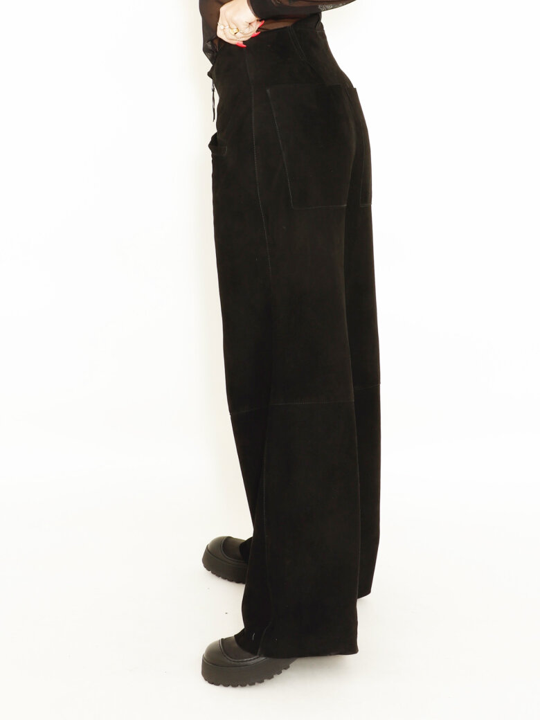 Sort Aarhus - Suede pants with front zipper and pockets
