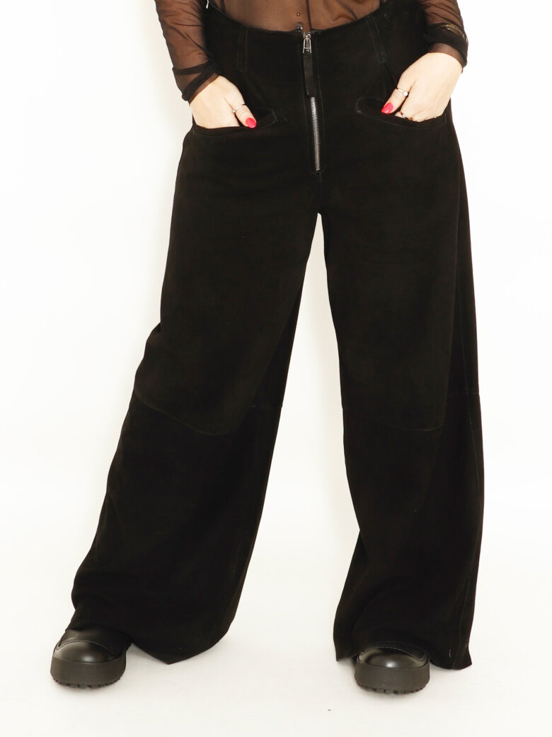 Sort Aarhus - Suede pants with front zipper and pockets