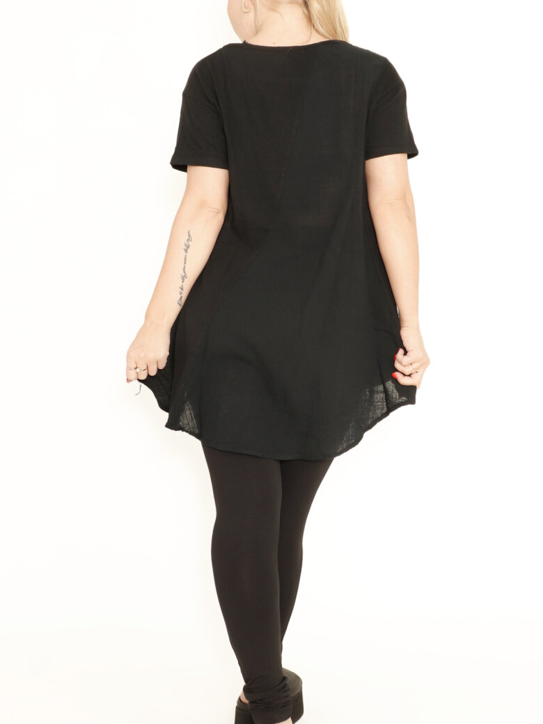 T-shirt med korte ærmer og fald