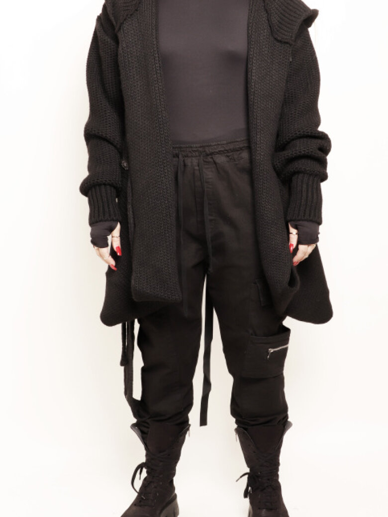 To-i-én strik cardigan med bindebånd og hætte