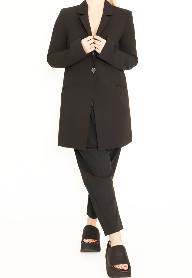 Blazer with pockets and a nice raw button Blazer with pockets and a nice raw button