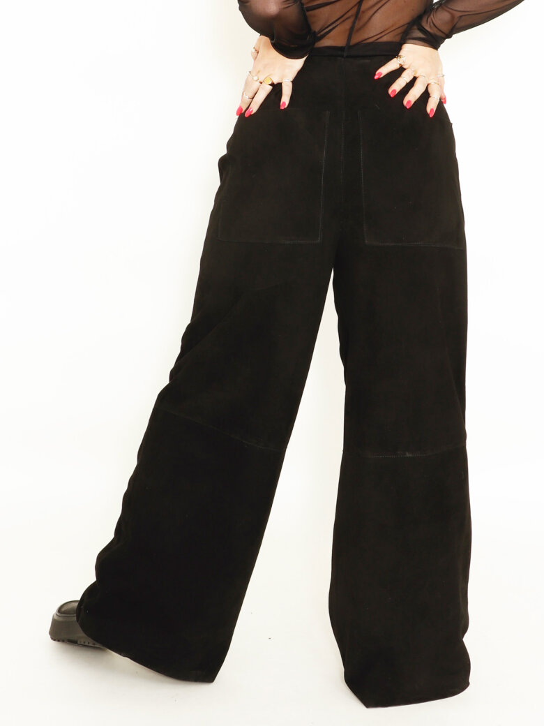 Sort Aarhus - Suede pants with front zipper and pockets