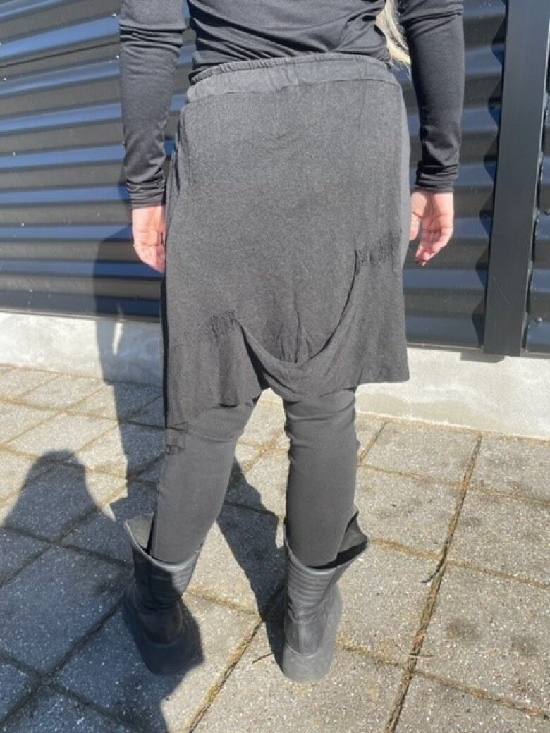 Baggy bukser med detaljer