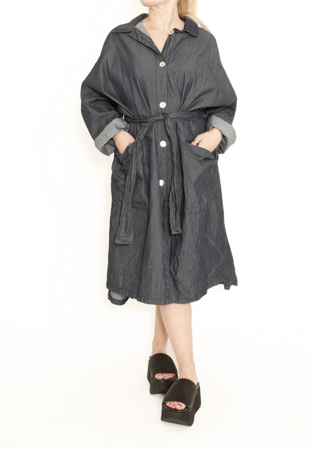 XD dress buttons, big pockets and a waist tie XD dress buttons, big pockets and a waist tie