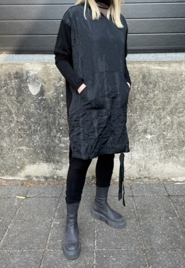 XD tunic with pockets and a hood XD tunic with pockets and a hood