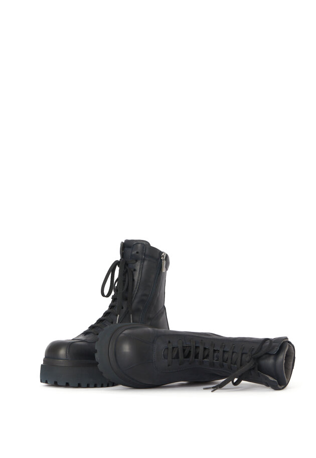 Lofina - Boot with laces and zipper