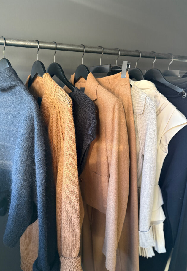 10 pcs ass. clothes premium