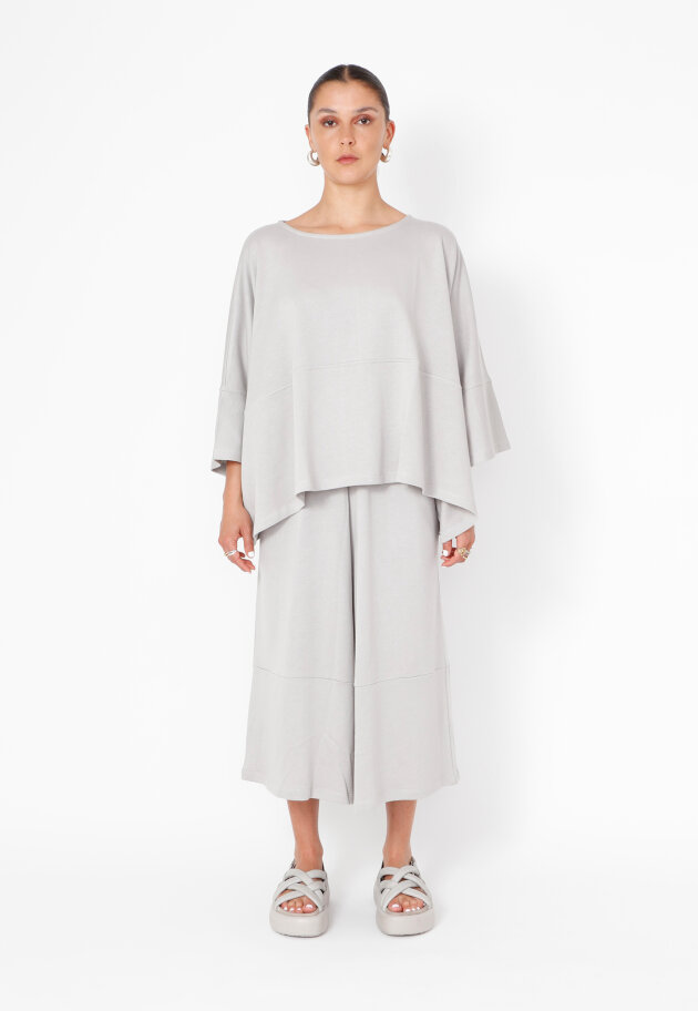 Sort Aarhus - Oversize bluse med 3/4 ærme