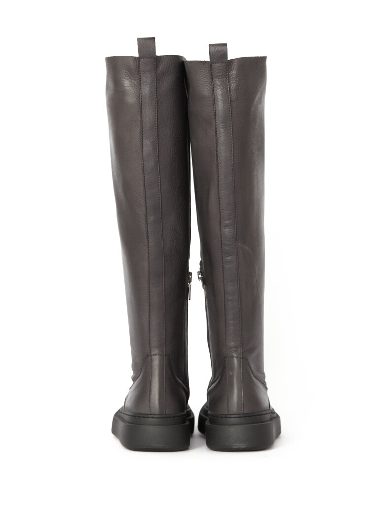 Lofina - Long boot with a lloose leather shaft and zipper