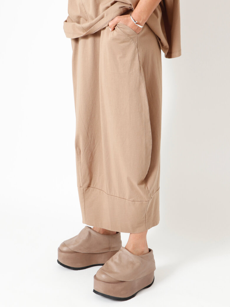 Sort Aarhus - Nederdel med lommer og elastik i økologisk bomuld