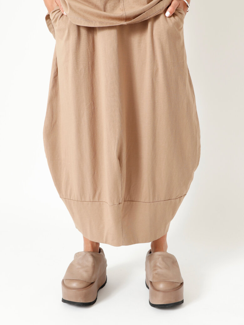 Sort Aarhus - Nederdel med lommer og elastik i økologisk bomuld