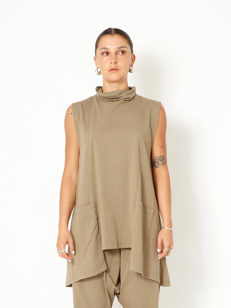 Sort Aarhus - Top with a high neckline and pockets