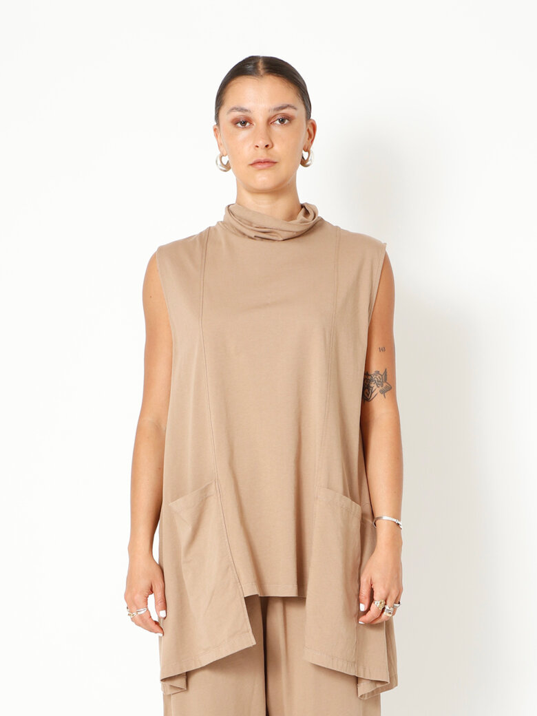 Sort Aarhus - Top with a high neckline and pockets