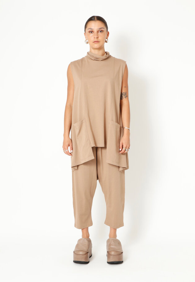 Sort Aarhus - Top with a high neckline and pockets